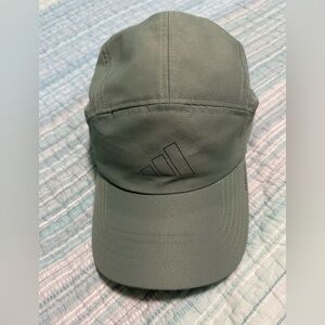 Adidas green cup woman OS excellent condition